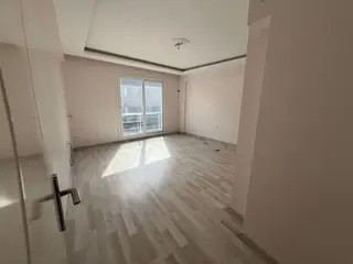Konak Ulubatlı Mah.de 2+0 Ayrı Mutfak Balkonlu Havadar Ferah Kiralık Daire