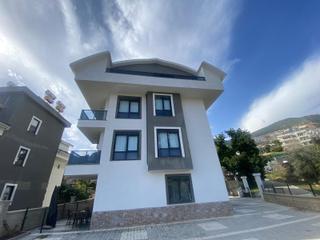 Alanya Sugözü'nde Geniş Balkonlu 2+1 Satılık Daire