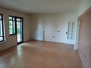 Gop Üst Koza Da Uğurmumcu Cad Yakın İçi Yapılı Kot 3 De 85m2 2+1 Bahçe Katı Kiralık Daire