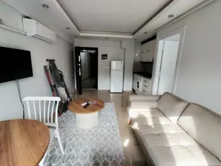 Aile Apartında 50m2 1+1 Eşyalı Çınar'da Kiralık Daire