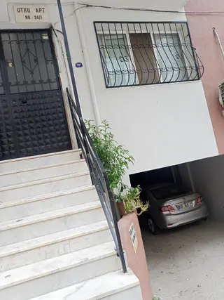 İzmir Park Avm Yakını Satılık 2+1 Daire - 87m² İzmir Park Avm Yakını Satılık 2+1 Daire - 87m²