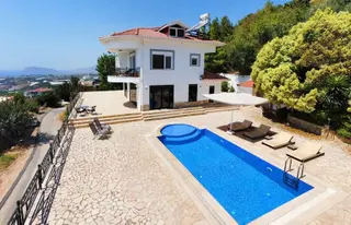 Özel Havuzlu Dağ,doğa Ve Deniz Manzaralı 3+1 Lüks Villa