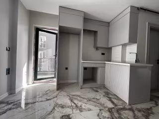 Tramvay Altı Anayola 2. Binada Satılık 1+1 Daire