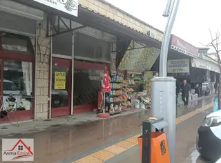 Arena Emlak'tan Menderes Cd. Kemer Dükkanlarında Fırsat