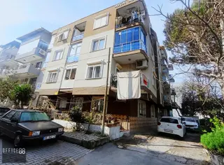 Enhoşlar Trenyolu Hattında Satılık 2+1 Daire