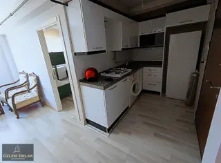 Özlem'den Bandırma Kurtuluş Caddesine Yakın Eşyal 1+1 I Satılık