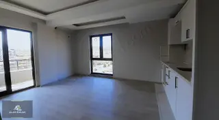 Alan Emlak;çatalçam'da Yola Cephe, Denize Yakın Satılık 1+1