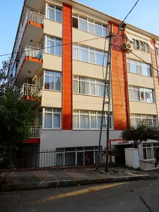 Maltepe Adatepe Sahilde İskanlı Balkonlu Marmaraya Yakın 3+1