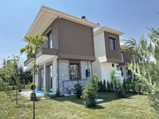 2026 Ekim Anahtar Teslim Mükemmel 4+1 210 M2 Köşe İkiz Villa..