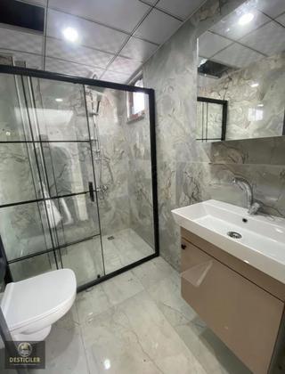 Au-çamlıca Kapalı Pazar Yakını Geniş Teraslı 168 M2 Dublex Daire