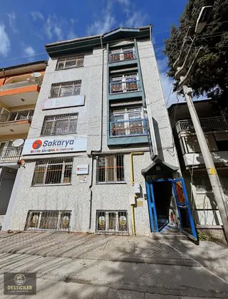 Md-ticari Ruhsatlı 4 Katlı 750 M2 Komple Bina 250 M2 Bahçeli