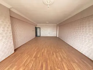 Yenişehir İlkokulu Yanında Acil Satılık 3+1 Daire