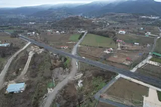 Bilecik Pazaryeri Karaköyde Yola 80 M Cepheli Satılık Fırsat