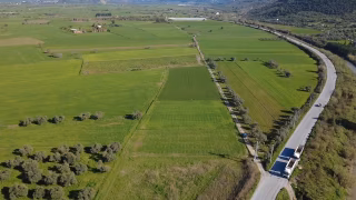 Milas Yakaköy De 14 000 M² Yola Sıfır İmar Sınırında Tarla