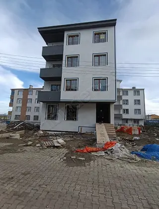 Yolcu Gayrimenkulden Satılık 3+1 Fırsat Daire