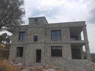 Menderes Turyap'tan Akçaköy'de 7250 M²hisse Tapulu Taşevli Tarla