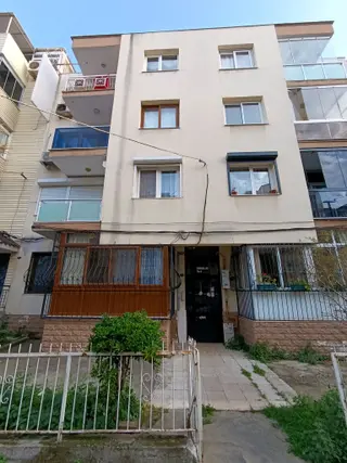 F'altay'da Merkezi Konumda Bakımlı Satılık 3+1 140 M2 Daire!