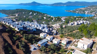 Kıyıkışlacık Deniz Manzaralı Sıfır 4+1 Müstakil Tripleks Villa