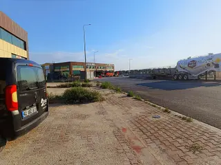 Konya Aksaray Yolu Siloların Arkasında Satılık 420 M2 Dükkan