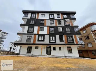 Revizyon'dan **üniversite Ve Plaj Bölgesinde** Satılık 1+1 Daire