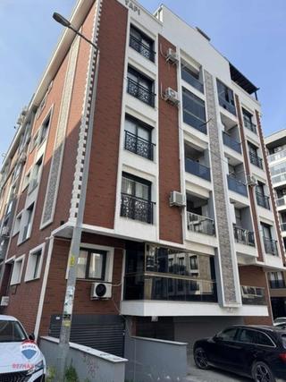 61 Hakan Büyük"ten Şemikler Merkezi Konumda Ara Kat 2+1 Daire