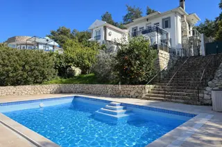 Seydikemer Kadıköy'de Satılık 3+1 Villa