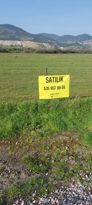 İzmir Aliağa Ekka Emlak Tan Çıtak Yolu Üzerinde 16 Dönüm