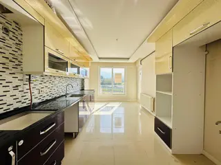 A Plus Gayrimenkulden Ferah Ve Geniş Cepheli Satılık 4+1 Daire