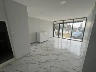 Buca Ufuk Mah.de 25m2 Wc'li Ana Cadde Üzerinde Kiralık Dükkan