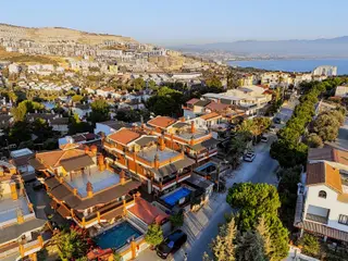 Kuşadası Kadınlar Denizinde 5 Oda 2 Salon Dev Villa