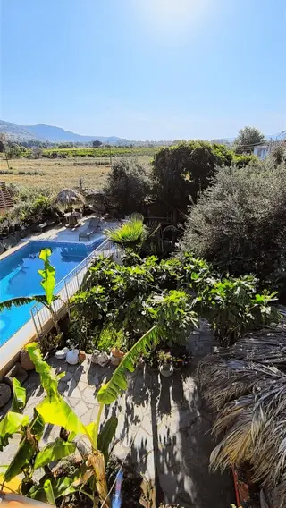 İsa Bey Cami Önünde Satılık Butik Otel