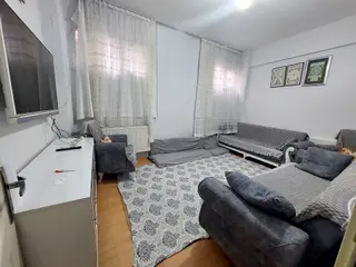 Gaziosmanpaşa Küçükköy Beşyol De Acil Satılık 2 Tana Bahçekat Kat 5+2 200 M2