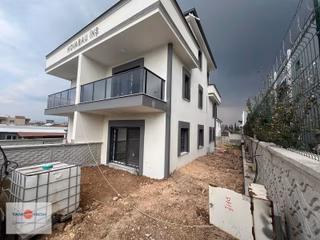 Menderes Oğlananası Sıfır 4+1 Havuzlu Tripleks Villa