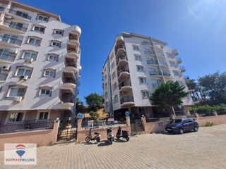 Altınkum'da Havuzlu Site İçi 2+1 Satılık Daire