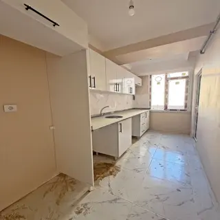 Akbatı Avm Yakını 2+1 Arakat Daire