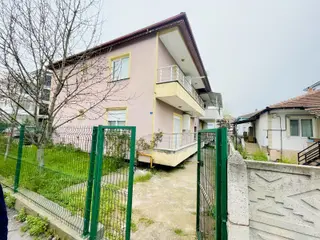 Yazlıkta 3+1 Bahçeli Bakımlı Kiralık Daire