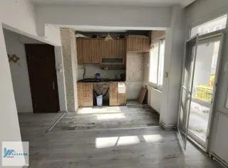 Asansör Emlaktan Satılık 2+1 Arakat Dogalgazli Çift Cepheli
