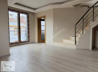Kayışdağın'da Metroya Yakın, Sıfır 3+2 Dubleks Daire (otoparklı)