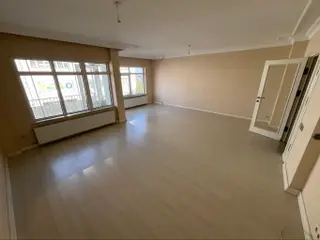 Ekip Emlaktan Polis Evi Karşısında 3+1 Kiralık Daire Deniz Manzara Ekip Emlaktan Polis Evi Karşısında 3+1 Kiralık Daire Deniz Manzara