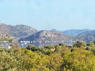 Selimiye'de Deniz Manzaralı 425 M2 Satılık Tarla Vasıflı Arazi