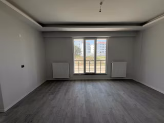 Yağmur Emlak'tan Merkezi Konumda Fırsat Yüksek Giriş Daire