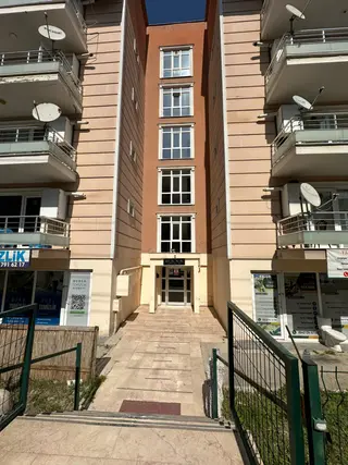 Bahar'dan Görükle'de Kiralık 1+1 Eşyasız Geniş Daire