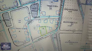 Bahçelievler De Satılık Villa Parseli- Ev Takasına Uygun