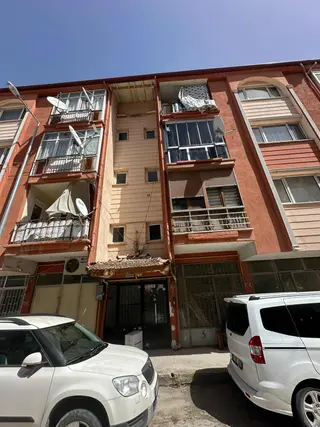 İnal Emlak'tan Özgür Mahallesinde Satılık 3+1 Daire