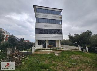 Ay Emlak Armutlu Tavşantepe'de Denize Yakın 2+1 Bahçe Katı Daire