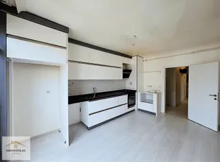 Hakan Emlak'tan Melikgazi Caddesinde Akıllıev Sistemli 3+1 Daire