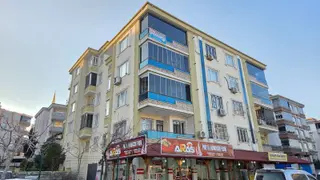 Cadde Üstünde, Ferah Ve Aydınlık Satılık 3+1 Daire!