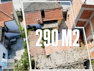 Altınova Merkez'de İşlek Cadde Üzerinde Bahçeli Müstakil Taş Ev