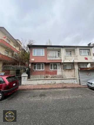 Baykal'dan Mevlana Mahallesi'nde İki Katlı Bahçeli Müstakil Ev
