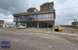 Sultanbeyli' Siteler Bölgesinde Kiralık 1400m2 Dükkan Mağaza
